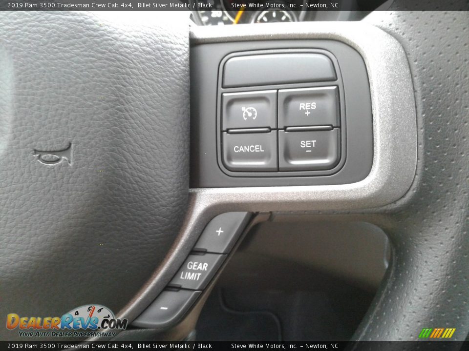 2019 Ram 3500 Tradesman Crew Cab 4x4 Steering Wheel Photo #17