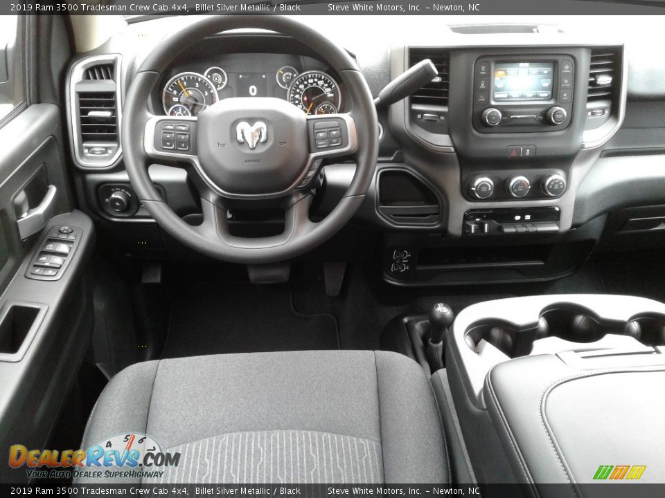 2019 Ram 3500 Tradesman Crew Cab 4x4 Billet Silver Metallic / Black Photo #25