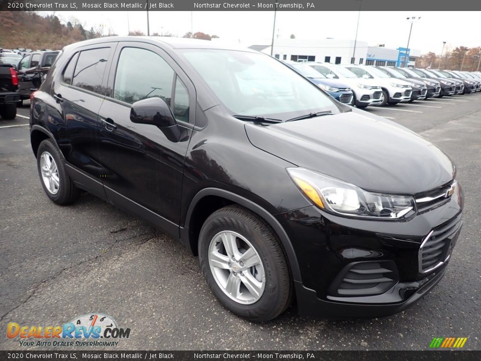 Front 3/4 View of 2020 Chevrolet Trax LS Photo #7
