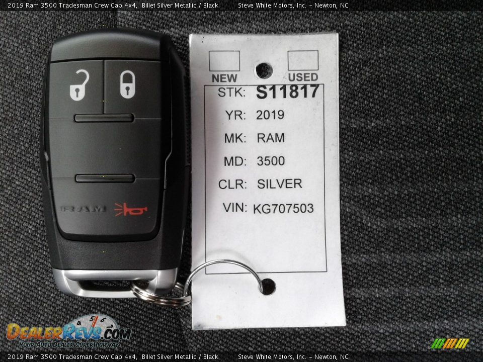Keys of 2019 Ram 3500 Tradesman Crew Cab 4x4 Photo #26