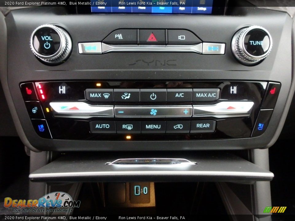 Controls of 2020 Ford Explorer Platinum 4WD Photo #19