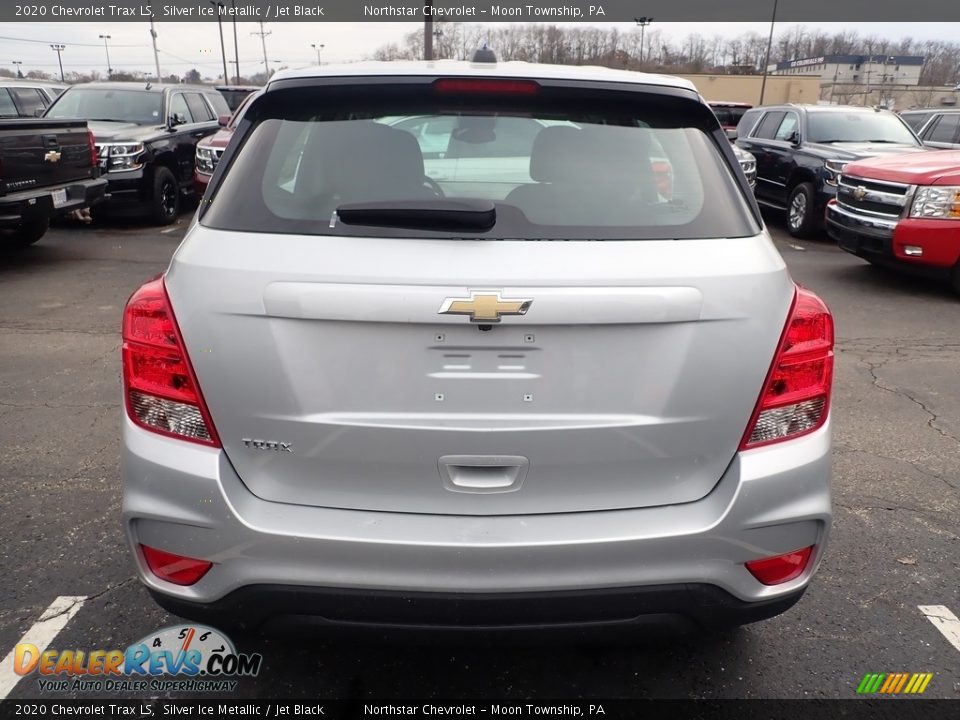 2020 Chevrolet Trax LS Silver Ice Metallic / Jet Black Photo #4
