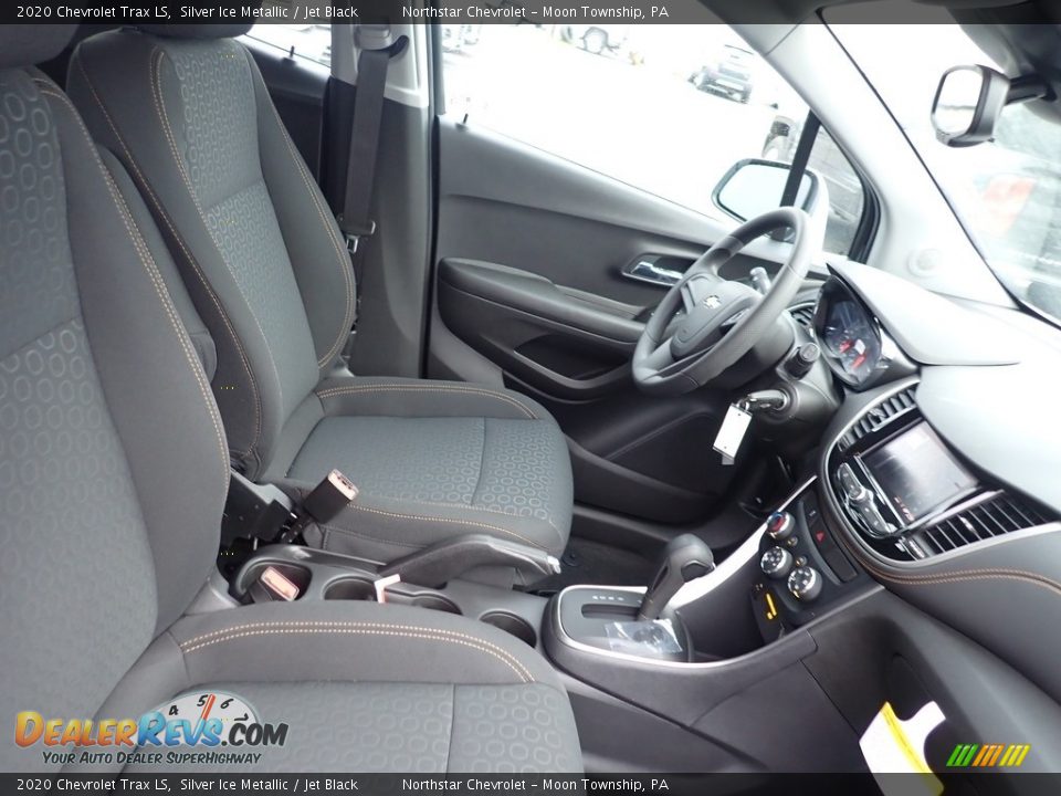 2020 Chevrolet Trax LS Silver Ice Metallic / Jet Black Photo #9