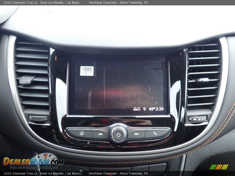 2020 Chevrolet Trax LS Silver Ice Metallic / Jet Black Photo #16