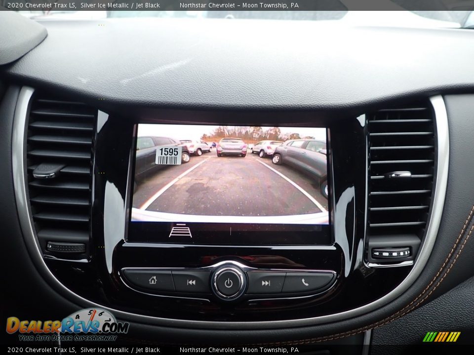 2020 Chevrolet Trax LS Silver Ice Metallic / Jet Black Photo #17