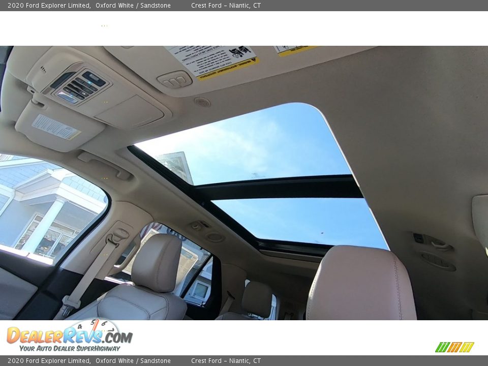 2020 Ford Explorer Limited Oxford White / Sandstone Photo #17