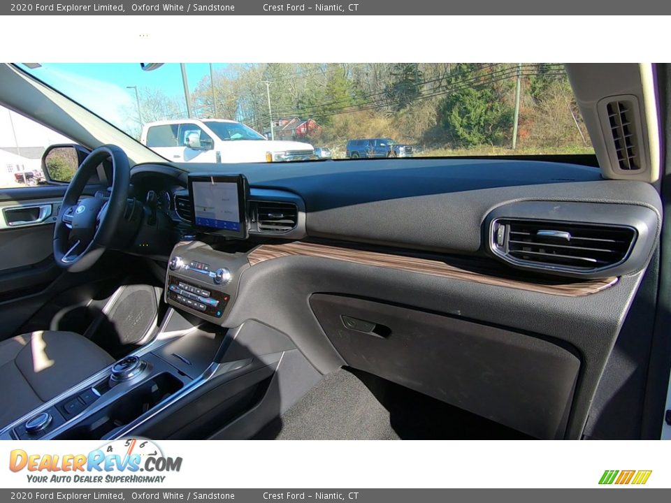 2020 Ford Explorer Limited Oxford White / Sandstone Photo #26