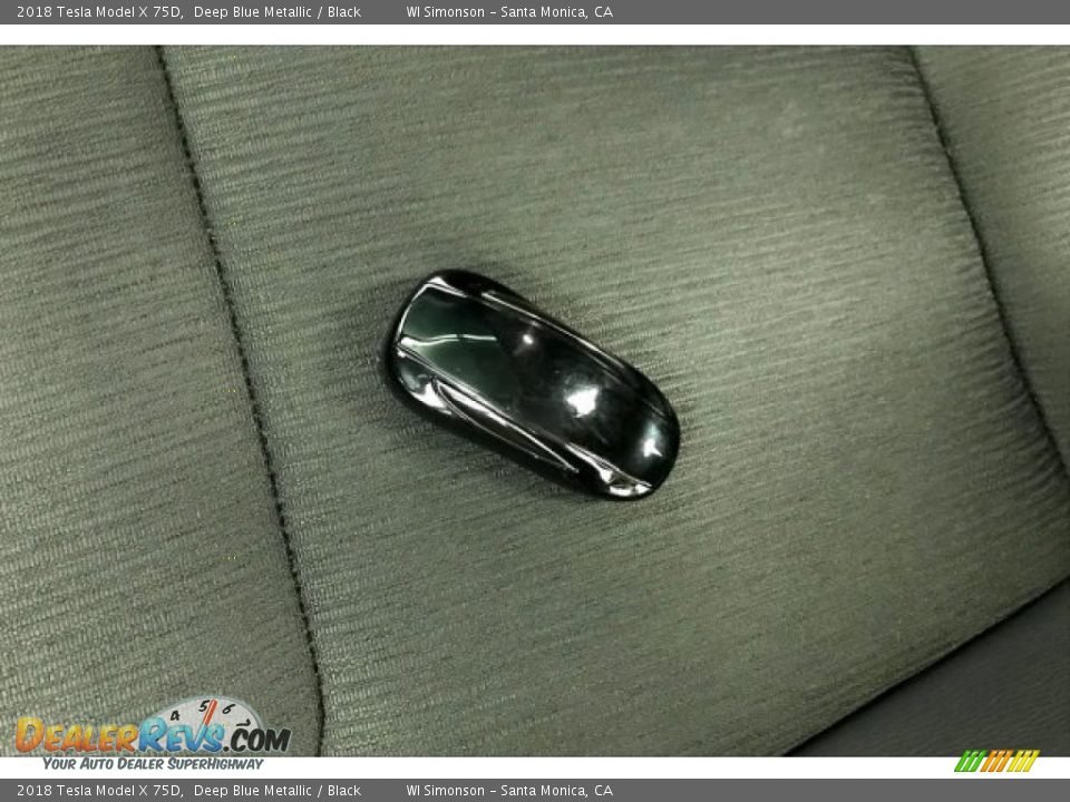 Keys of 2018 Tesla Model X 75D Photo #11