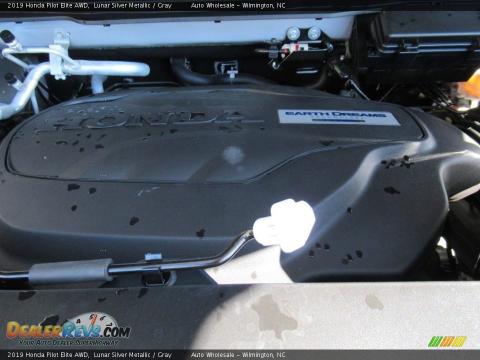 2019 Honda Pilot Elite AWD Lunar Silver Metallic / Gray Photo #6