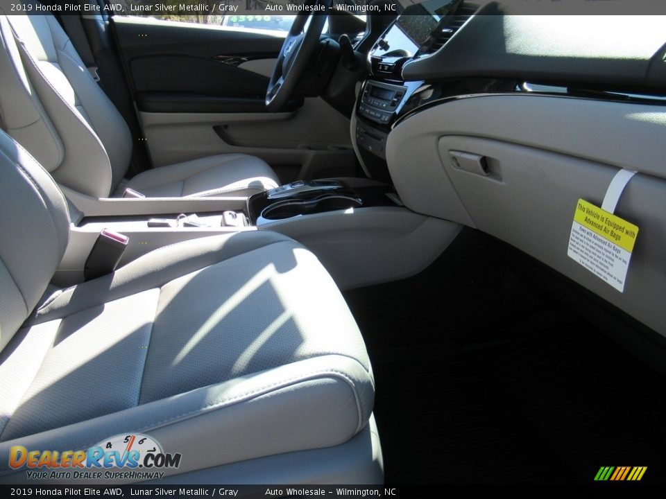 2019 Honda Pilot Elite AWD Lunar Silver Metallic / Gray Photo #11
