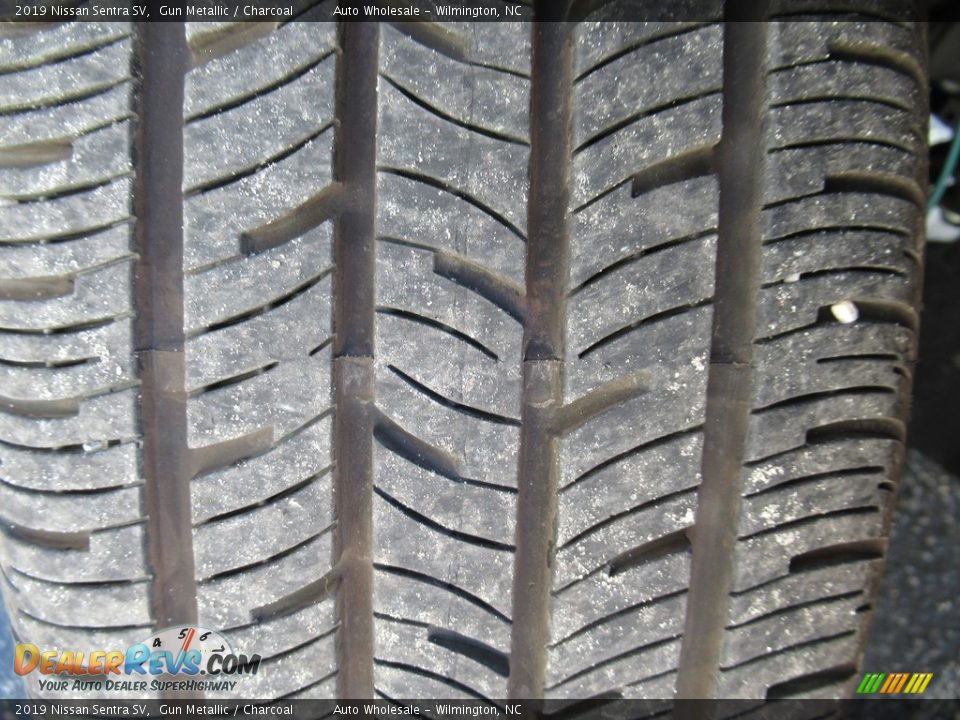 2019 Nissan Sentra SV Gun Metallic / Charcoal Photo #9