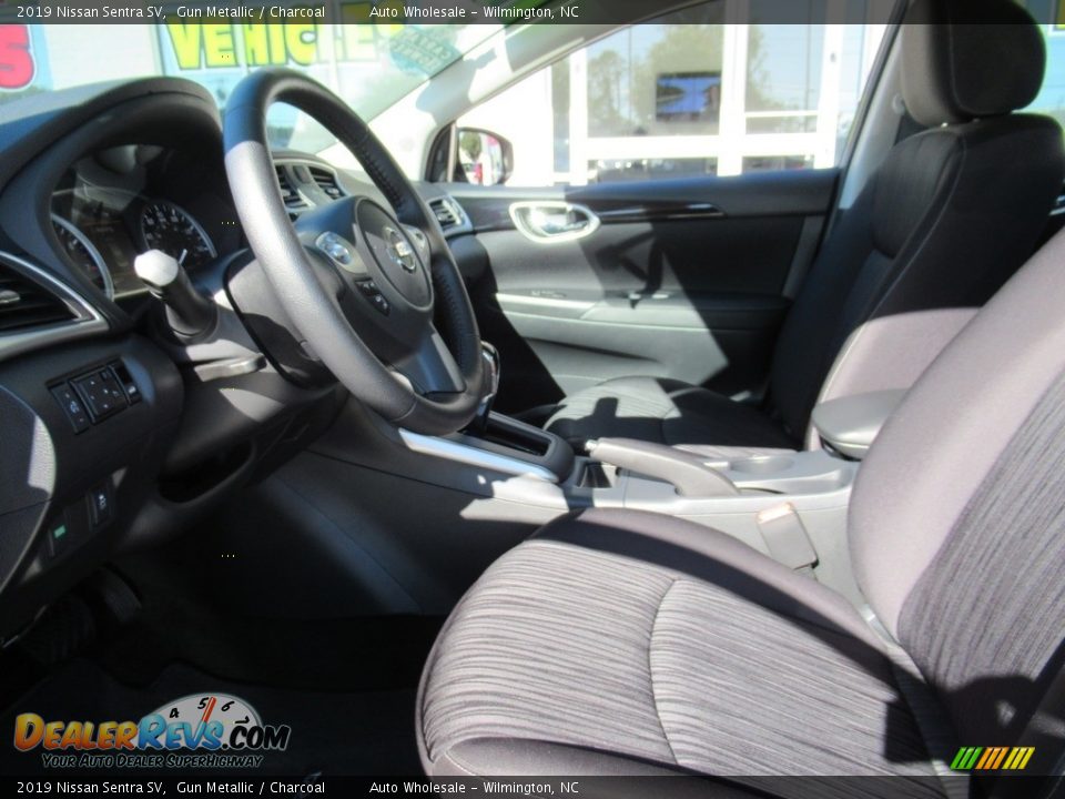 2019 Nissan Sentra SV Gun Metallic / Charcoal Photo #10
