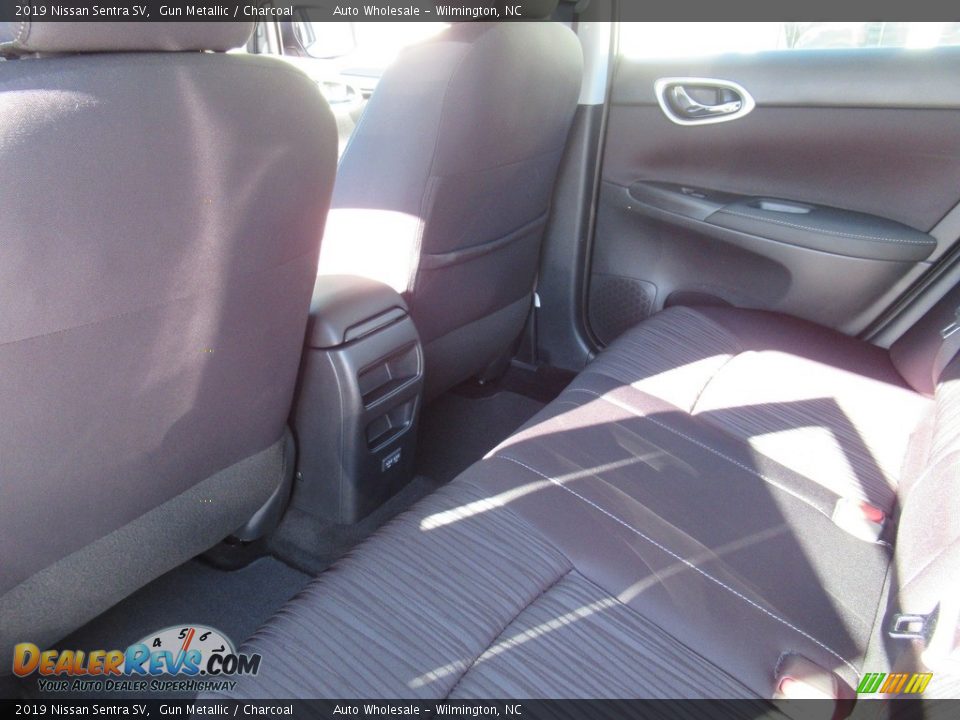 2019 Nissan Sentra SV Gun Metallic / Charcoal Photo #11