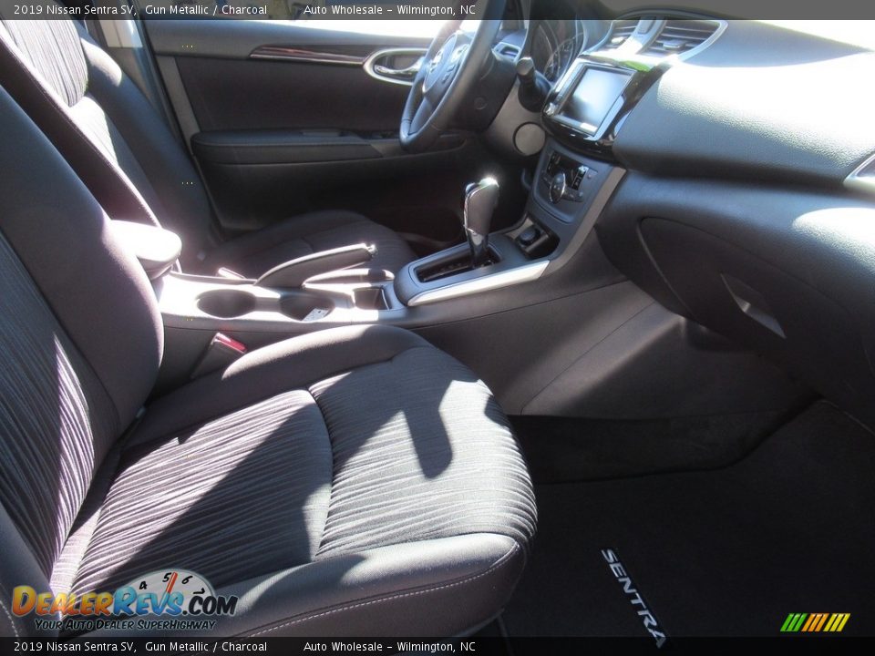 2019 Nissan Sentra SV Gun Metallic / Charcoal Photo #12