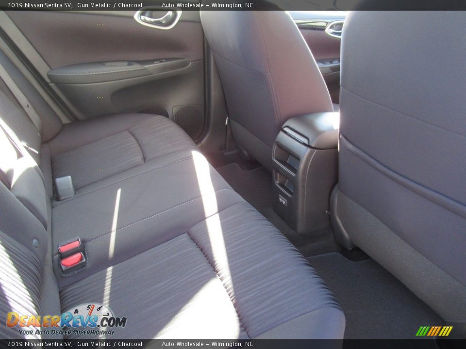 2019 Nissan Sentra SV Gun Metallic / Charcoal Photo #13