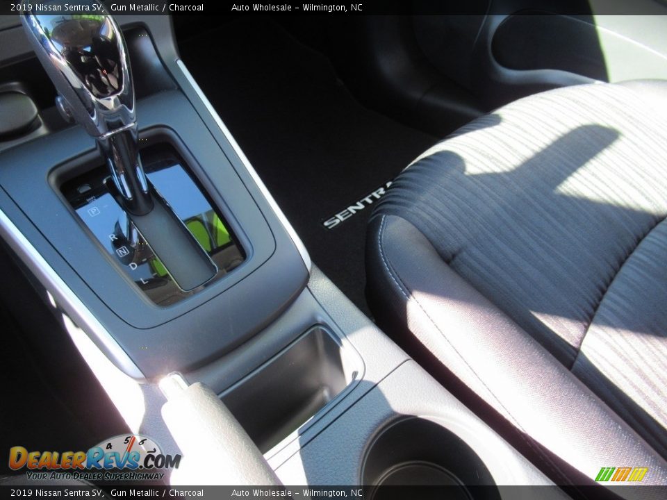 2019 Nissan Sentra SV Gun Metallic / Charcoal Photo #19