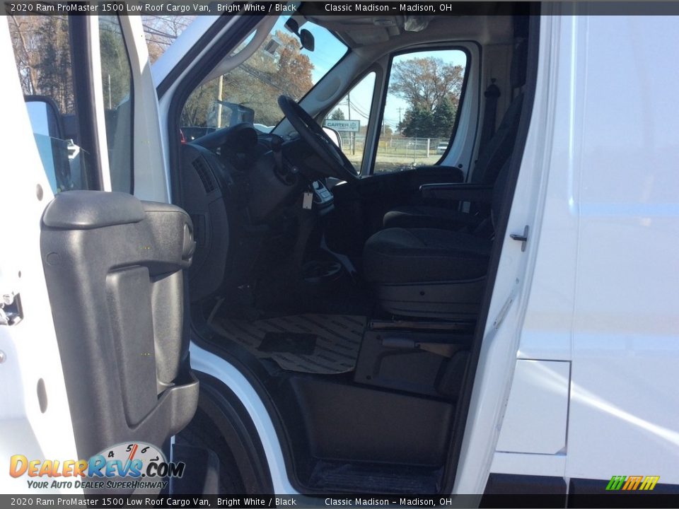 2020 Ram ProMaster 1500 Low Roof Cargo Van Bright White / Black Photo #12