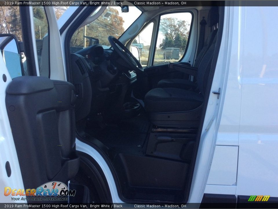 2019 Ram ProMaster 1500 High Roof Cargo Van Bright White / Black Photo #12