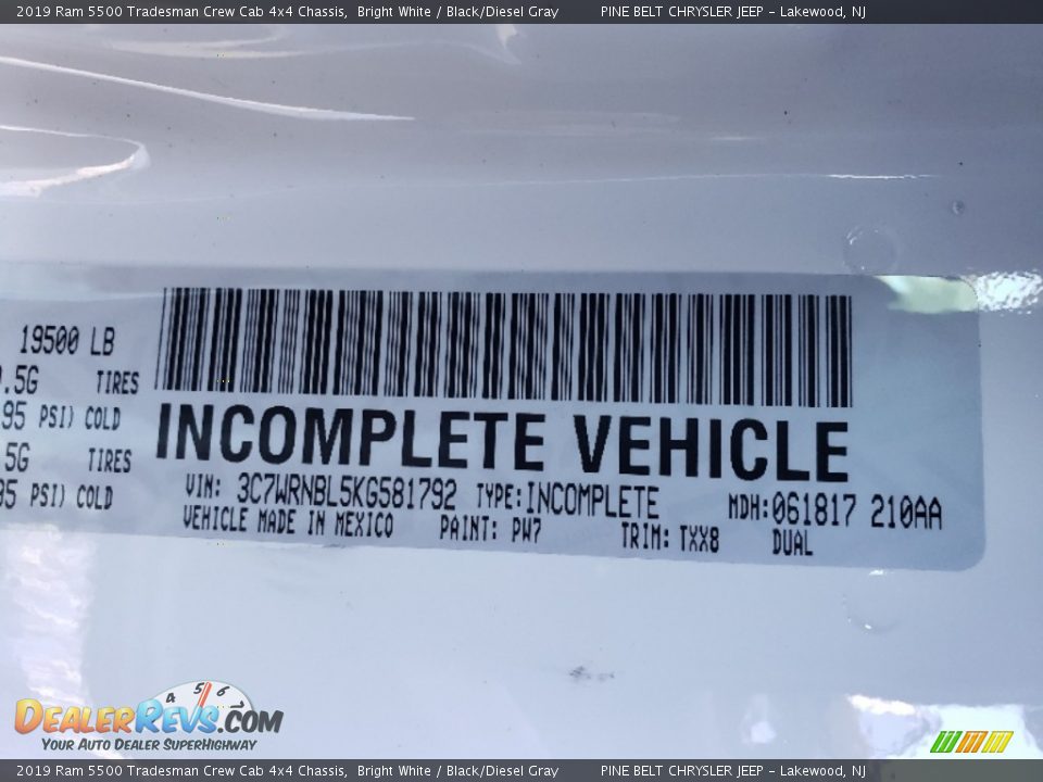 2019 Ram 5500 Tradesman Crew Cab 4x4 Chassis Bright White / Black/Diesel Gray Photo #10