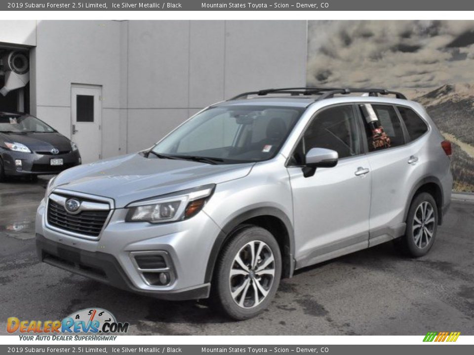 Front 3/4 View of 2019 Subaru Forester 2.5i Limited Photo #2