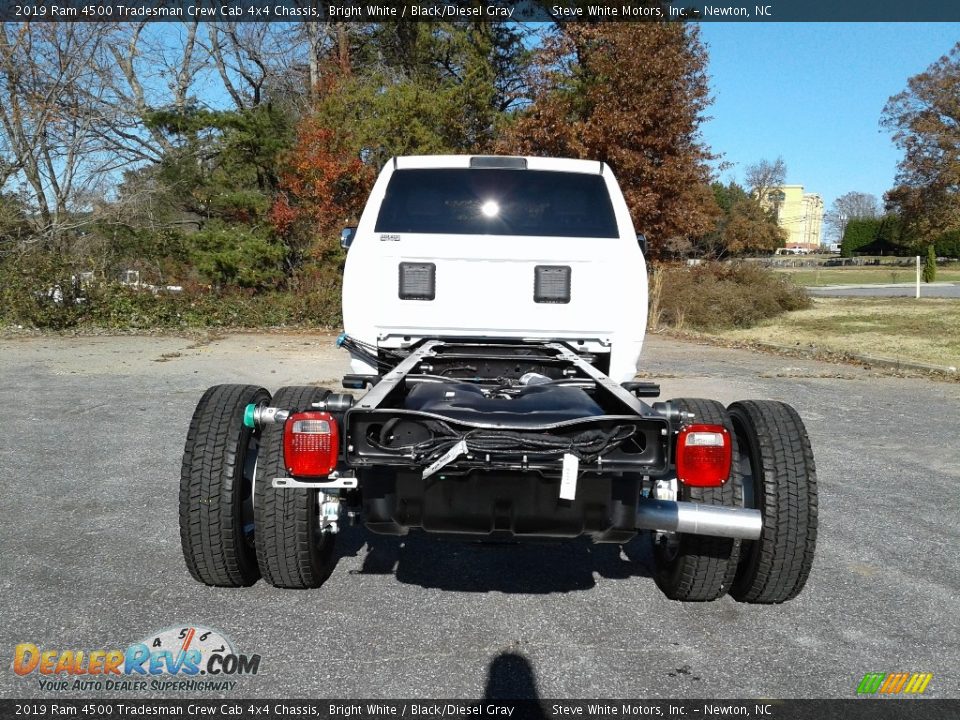 2019 Ram 4500 Tradesman Crew Cab 4x4 Chassis Bright White / Black/Diesel Gray Photo #12