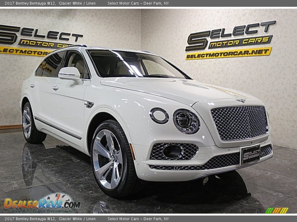 Front 3/4 View of 2017 Bentley Bentayga W12 Photo #3