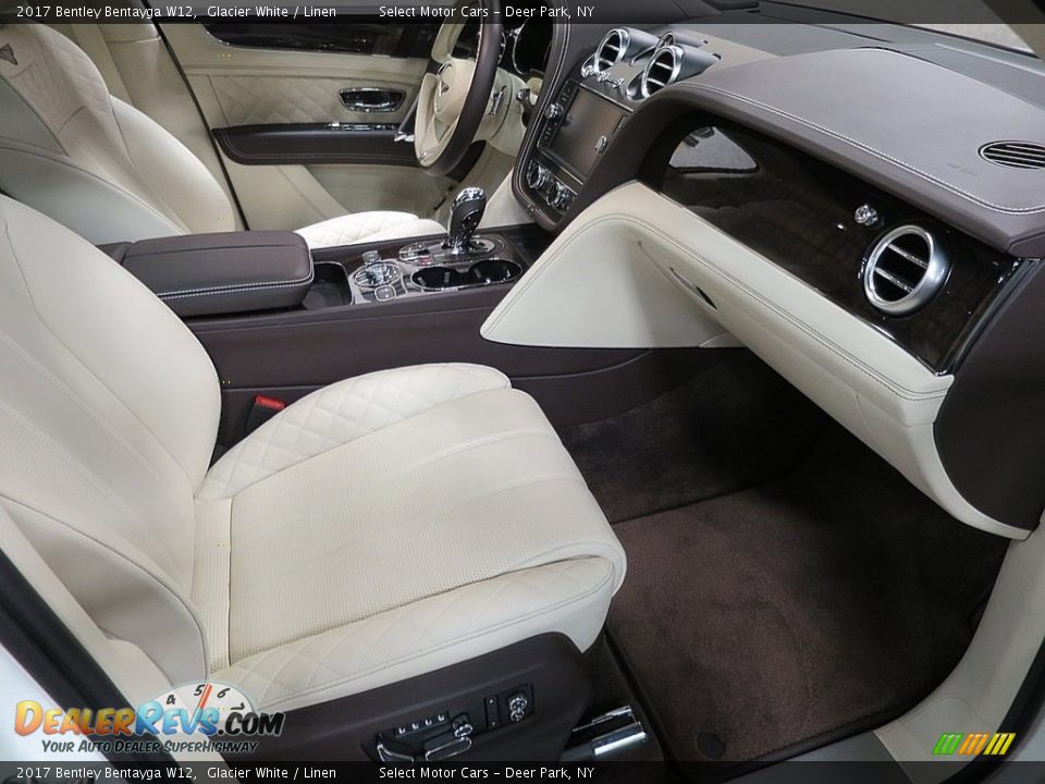 Front Seat of 2017 Bentley Bentayga W12 Photo #20