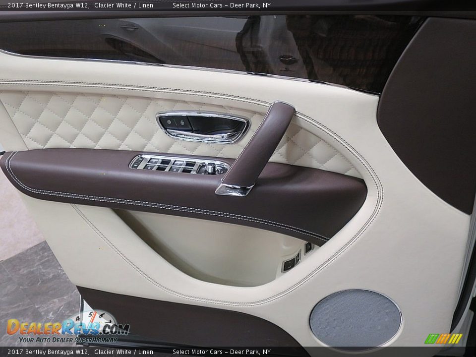 Door Panel of 2017 Bentley Bentayga W12 Photo #24