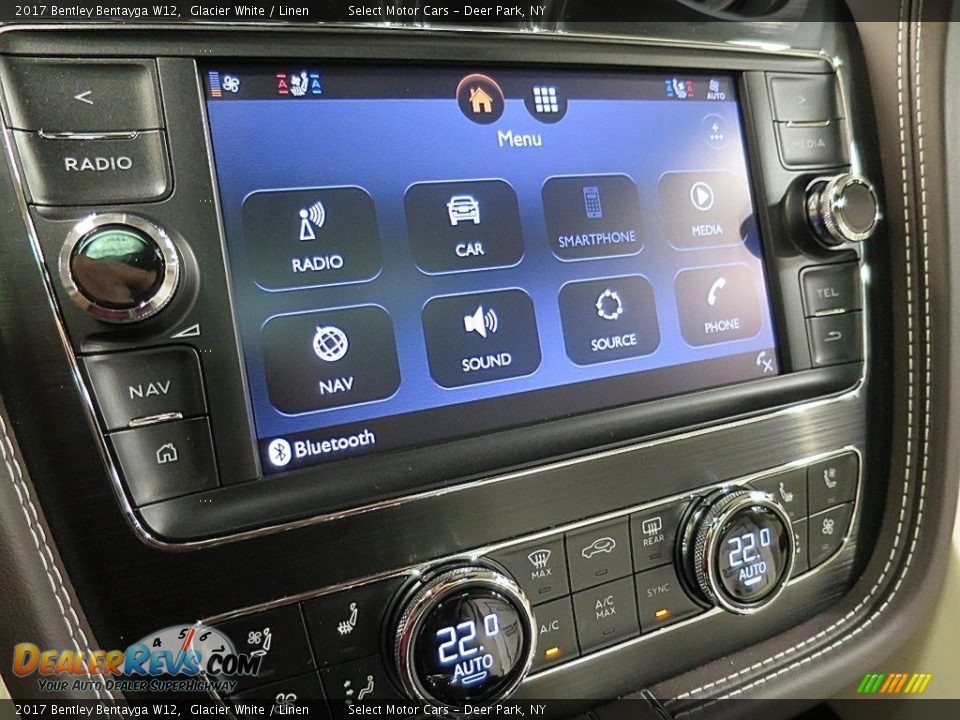 Controls of 2017 Bentley Bentayga W12 Photo #29