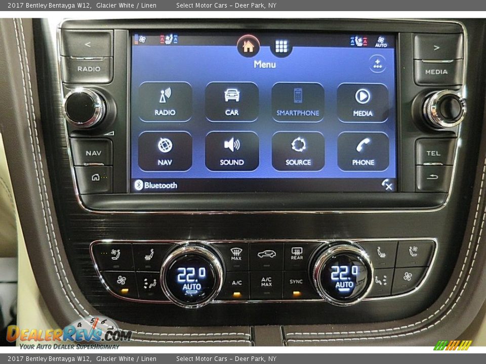 Controls of 2017 Bentley Bentayga W12 Photo #30