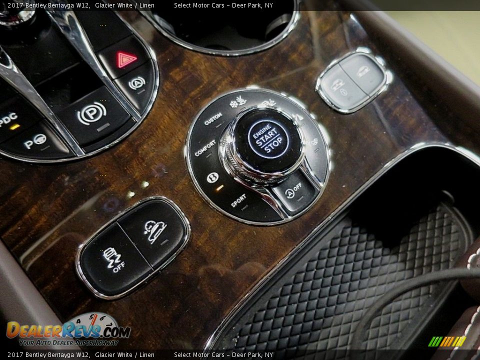 Controls of 2017 Bentley Bentayga W12 Photo #32