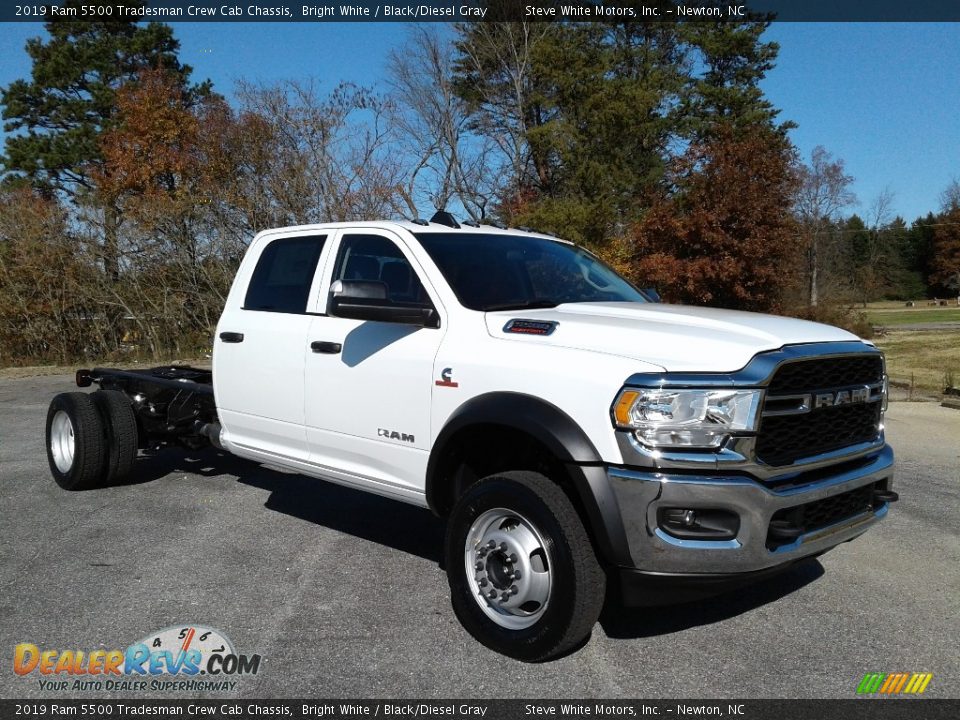2019 Ram 5500 Tradesman Crew Cab Chassis Bright White / Black/Diesel Gray Photo #4