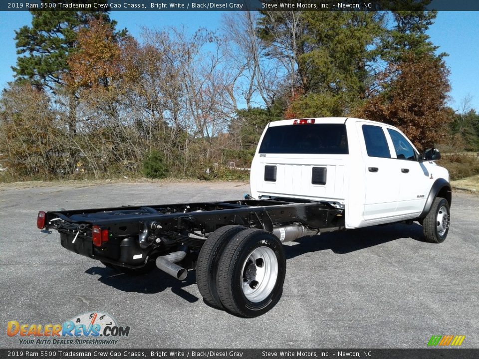 2019 Ram 5500 Tradesman Crew Cab Chassis Bright White / Black/Diesel Gray Photo #6