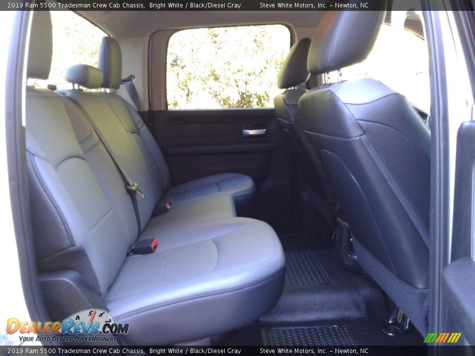 2019 Ram 5500 Tradesman Crew Cab Chassis Bright White / Black/Diesel Gray Photo #13