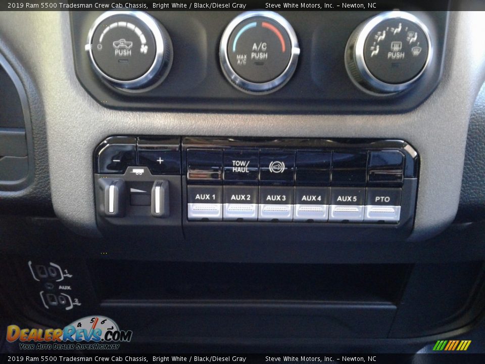 2019 Ram 5500 Tradesman Crew Cab Chassis Bright White / Black/Diesel Gray Photo #20