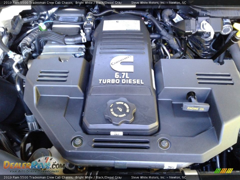 2019 Ram 5500 Tradesman Crew Cab Chassis Bright White / Black/Diesel Gray Photo #23