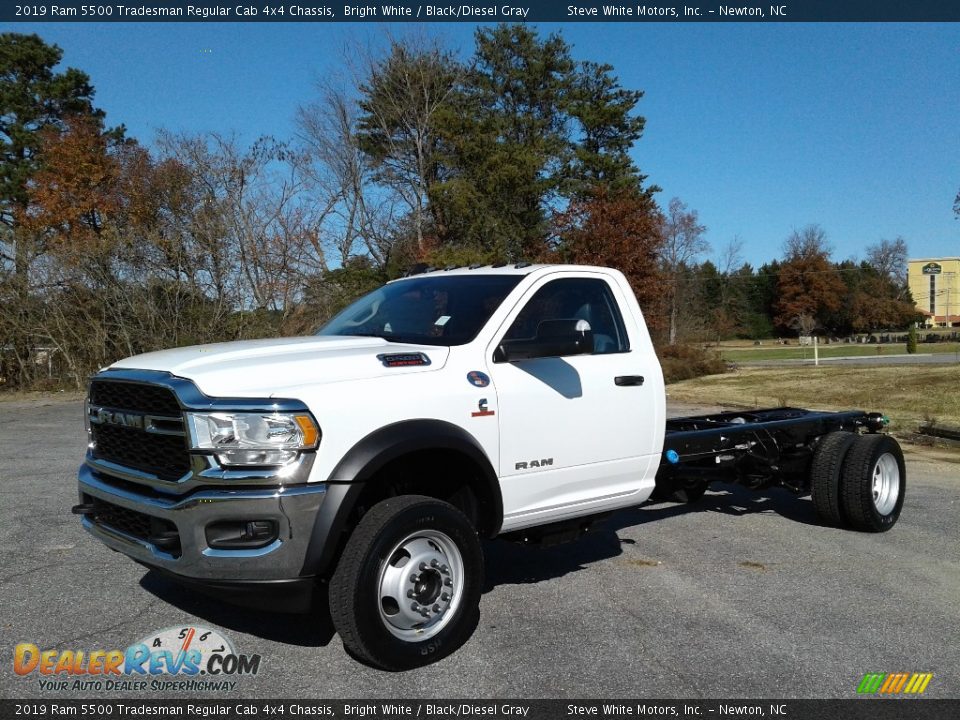 2019 Ram 5500 Tradesman Regular Cab 4x4 Chassis Bright White / Black/Diesel Gray Photo #2