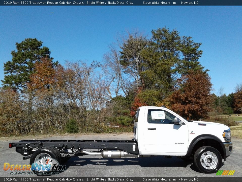 2019 Ram 5500 Tradesman Regular Cab 4x4 Chassis Bright White / Black/Diesel Gray Photo #5