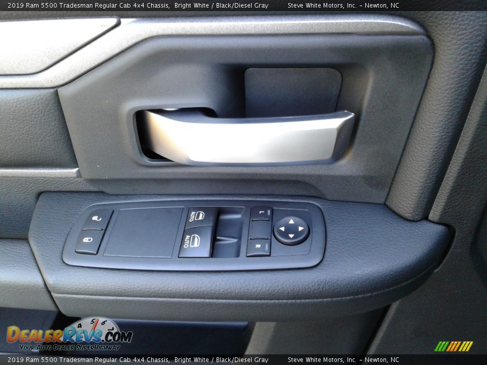 2019 Ram 5500 Tradesman Regular Cab 4x4 Chassis Bright White / Black/Diesel Gray Photo #9