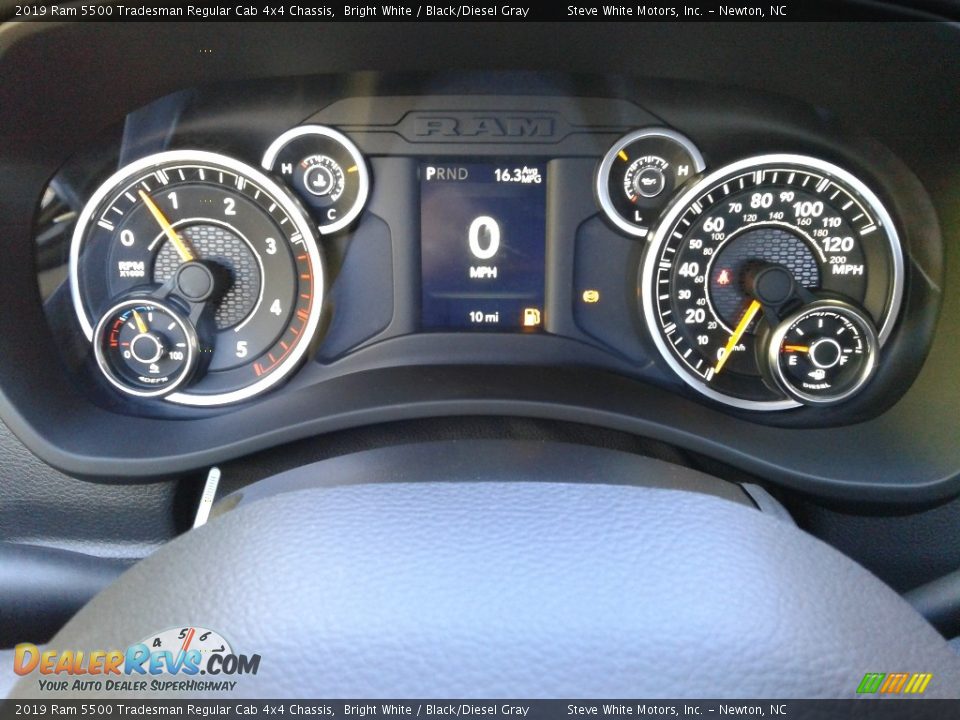 2019 Ram 5500 Tradesman Regular Cab 4x4 Chassis Bright White / Black/Diesel Gray Photo #17