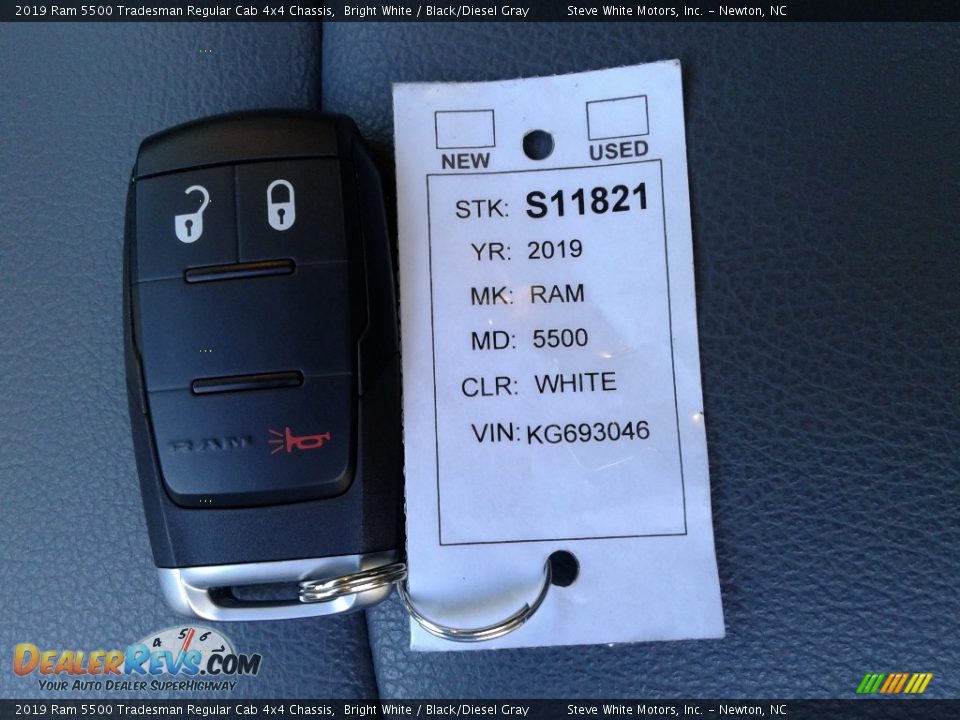 2019 Ram 5500 Tradesman Regular Cab 4x4 Chassis Bright White / Black/Diesel Gray Photo #23