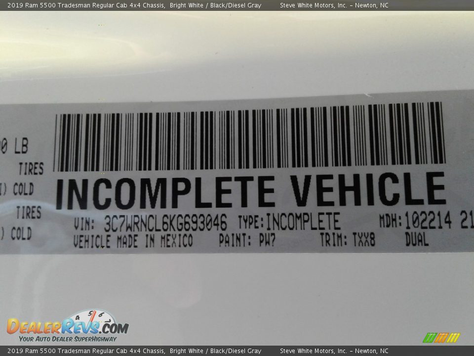 2019 Ram 5500 Tradesman Regular Cab 4x4 Chassis Bright White / Black/Diesel Gray Photo #25