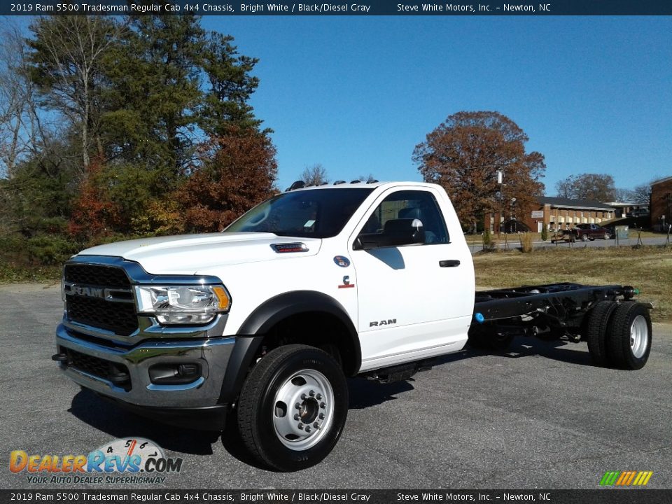 2019 Ram 5500 Tradesman Regular Cab 4x4 Chassis Bright White / Black/Diesel Gray Photo #2