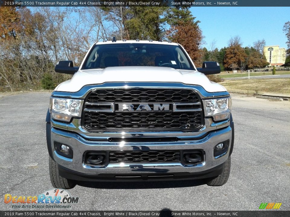 2019 Ram 5500 Tradesman Regular Cab 4x4 Chassis Bright White / Black/Diesel Gray Photo #3