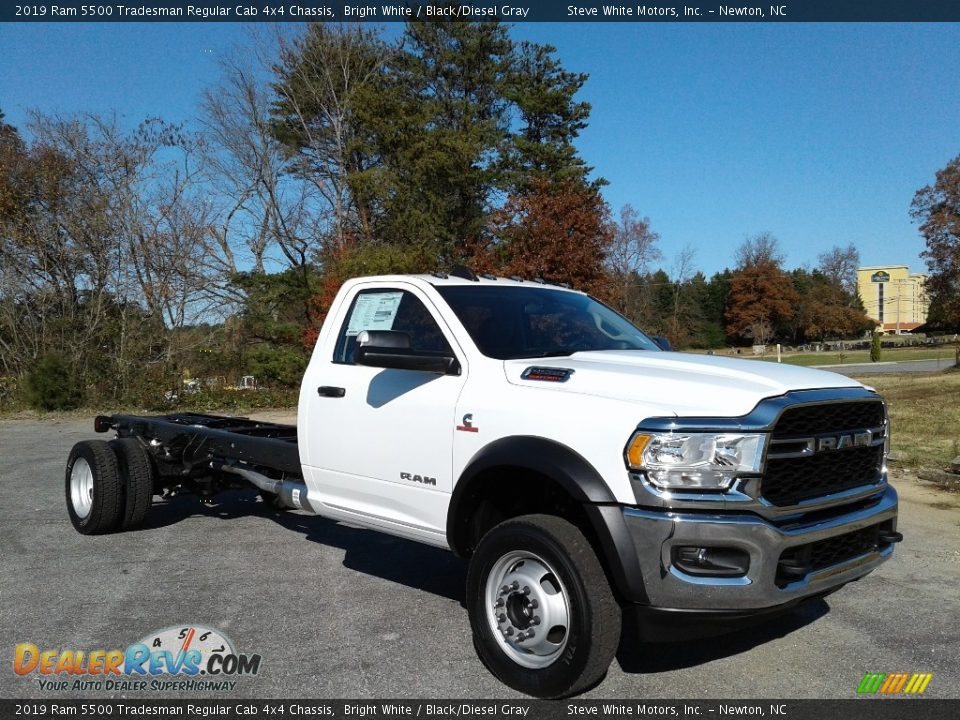 2019 Ram 5500 Tradesman Regular Cab 4x4 Chassis Bright White / Black/Diesel Gray Photo #4