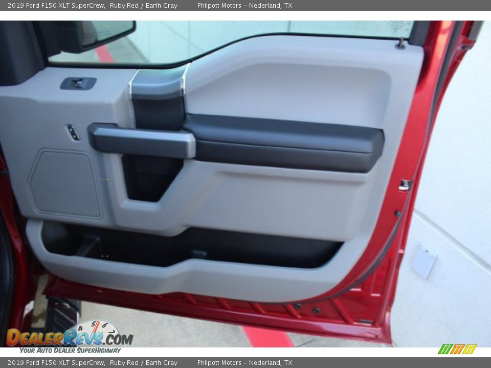 2019 Ford F150 XLT SuperCrew Ruby Red / Earth Gray Photo #29
