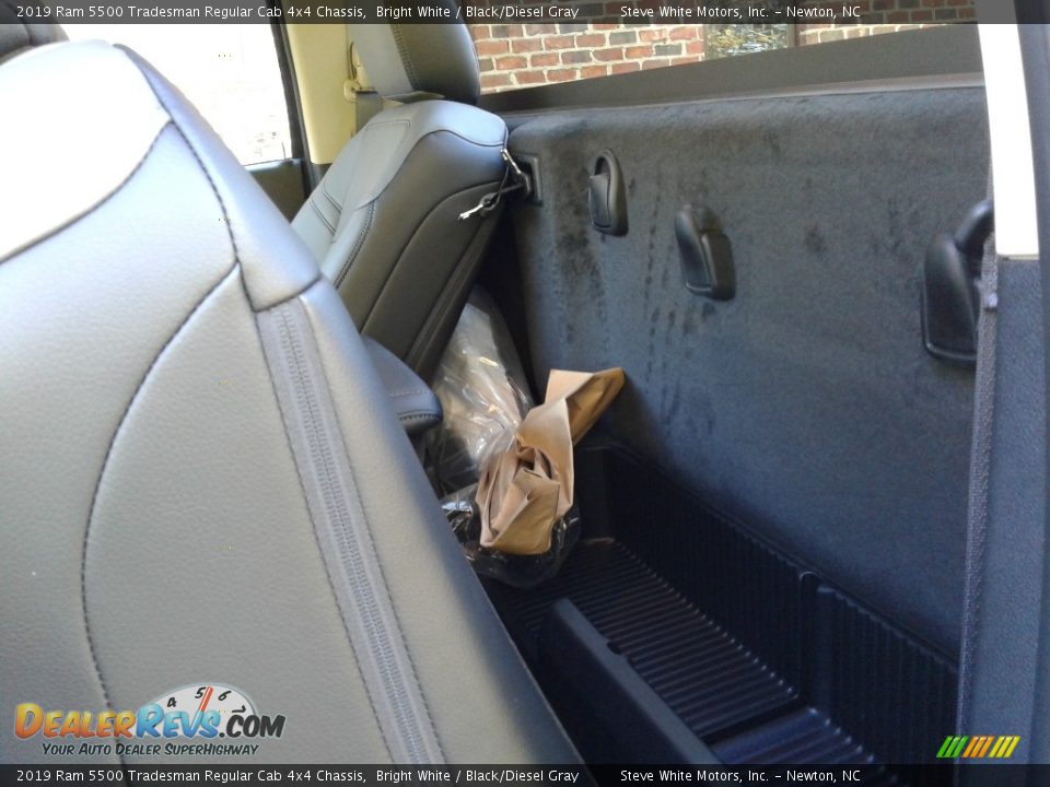 2019 Ram 5500 Tradesman Regular Cab 4x4 Chassis Bright White / Black/Diesel Gray Photo #11