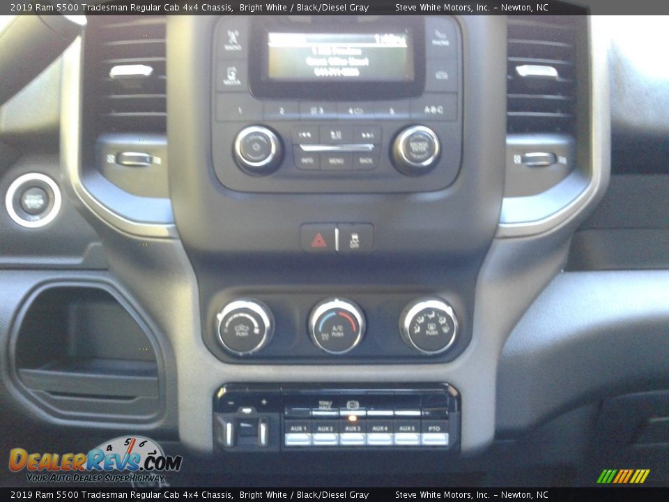 2019 Ram 5500 Tradesman Regular Cab 4x4 Chassis Bright White / Black/Diesel Gray Photo #18