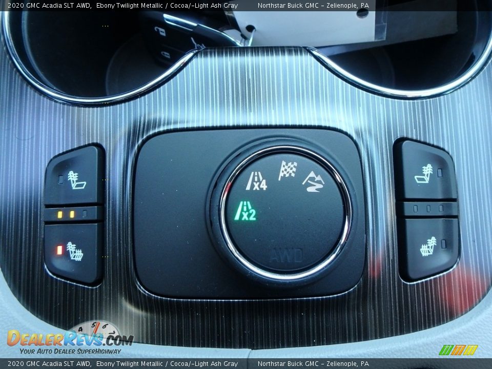Controls of 2020 GMC Acadia SLT AWD Photo #19