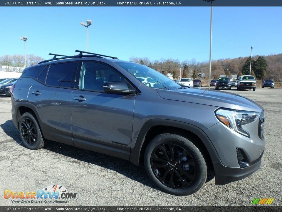 Front 3/4 View of 2020 GMC Terrain SLT AWD Photo #3
